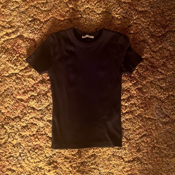 Black t-shirt from Zara - Picture 1 of 3